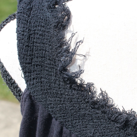 Max Studio, black sleevless shirt - Picture 5 of 10